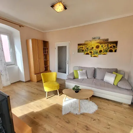 Apartment Evie - Historical Quarter *
