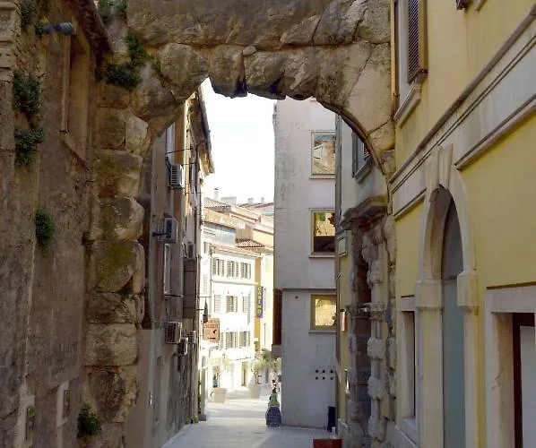 Evie - Historical Quarter By Irundo Appartamento Fiume